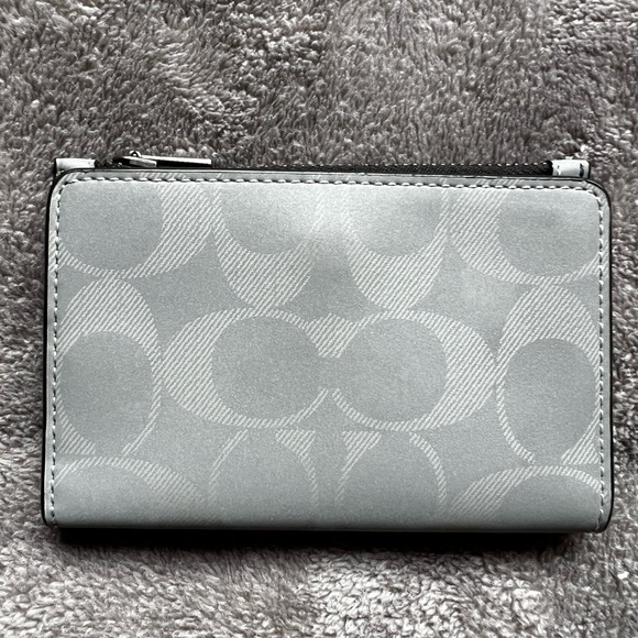 Coach NWT coin and card wallet. - Picture 2 of 5